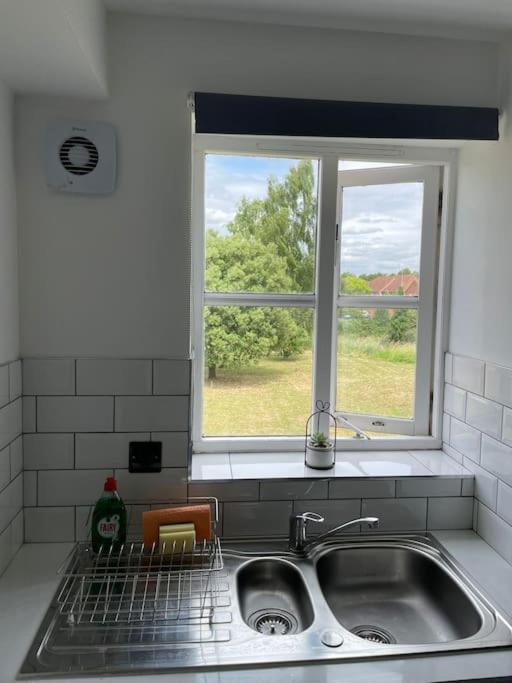 Grays Serviced Apartment Stifford Экстерьер фото